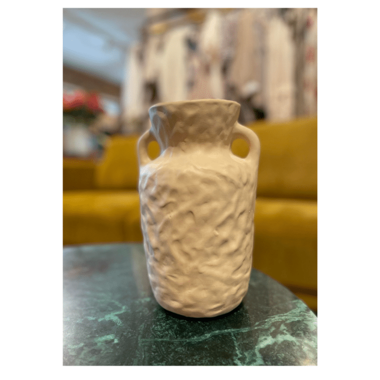 Vase med håndtag