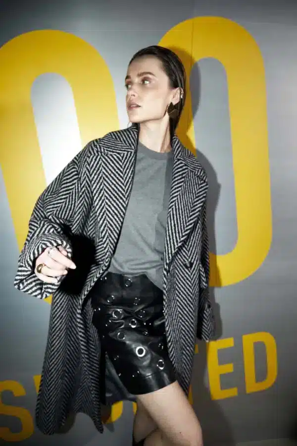 ZIG COAT - BLACK w. JET STREAM - Image 4