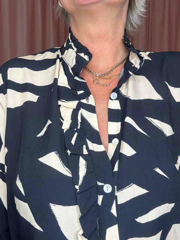 SHIRT 5897 - NERO PRINT - Image 3