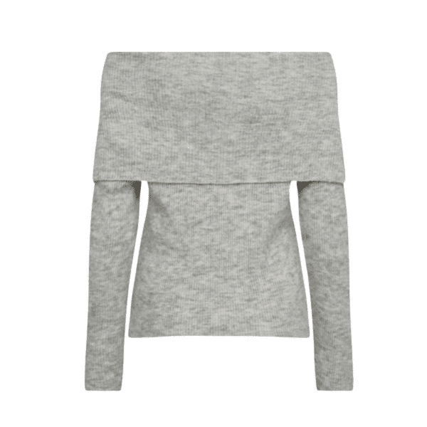 IBRA-PULLOVER fra Copenhagen Muse er en off-shoulder pullover i en ribstrikket kvalitet med lange ærmer og en løs pasform.