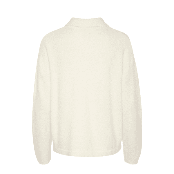 Hedaya strikket cardigan fra Soaked. Lækker blød off white cardigan med krave.  Den lækre cardigan har snydelommer på fronten. 