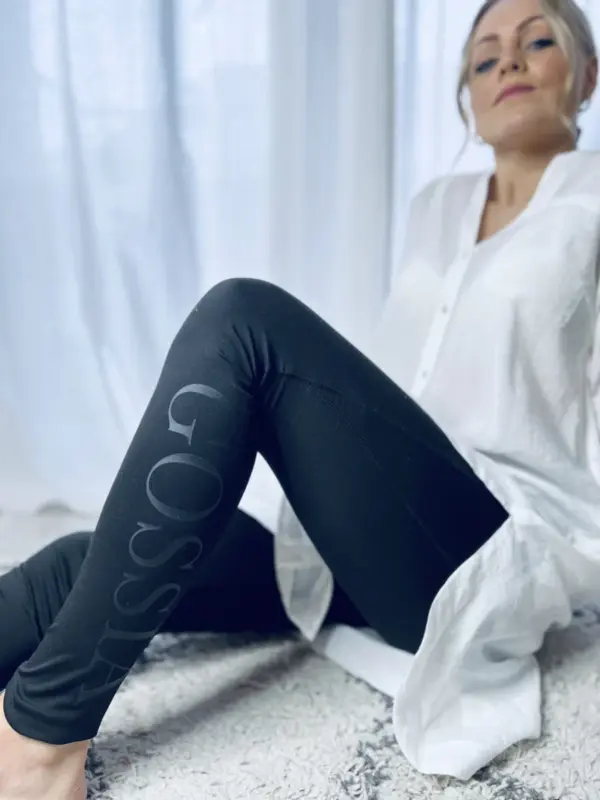 Jolina Go tights