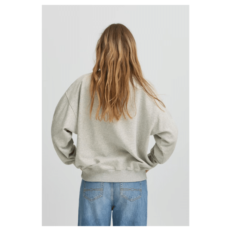 Basimo pink Ball sweatshirt med logo på fronten. Denne sweatshirt er lavet af økologisk bomuld og har en blød inderside