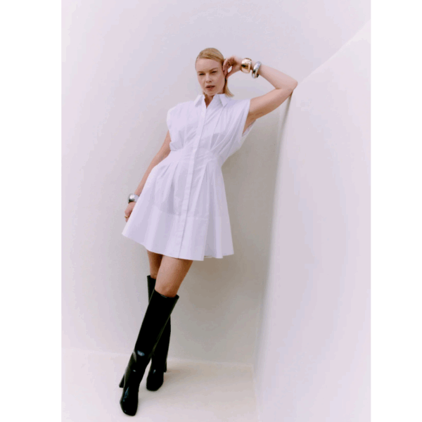 CMSHIRLEY-DRESS er en kort skjortekjole i en eksklusiv poplin-kvalite