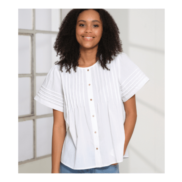 Dahlia hvid skjorte bluse fra Prepair med gyldne knapper