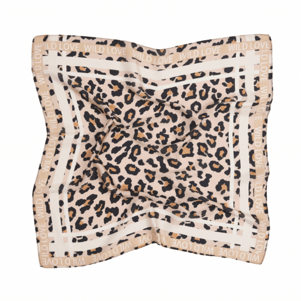 Mdc Juline tørklæde fra Marta du Chateau. En smukt tørklæde som findes i mange forskellige farver og print.  Kvalitet: 80% polyester 20% silke