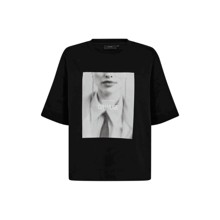 CMMUSE-TEE fra Copenhagen Muse er en T-shirt i en eksklusiv, tyk bomuldskvalitet