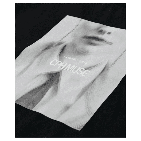 CMMUSE-TEE fra Copenhagen Muse er en T-shirt i en eksklusiv, tyk bomuldskvalitet