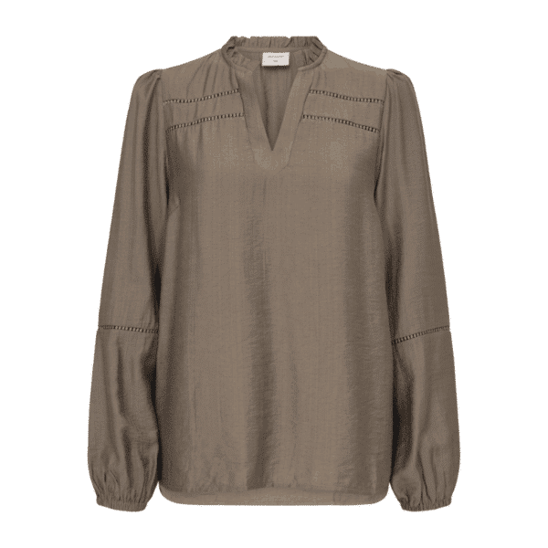 Antina bluse fra Freequent.