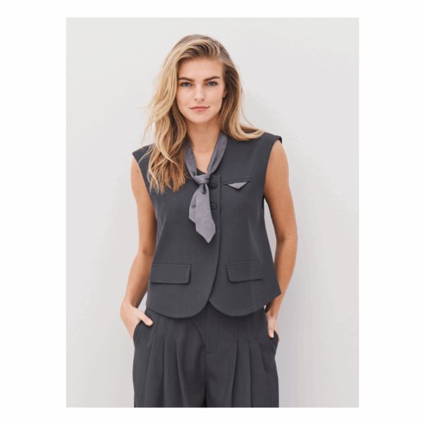 Ariel vest fra NÜ.