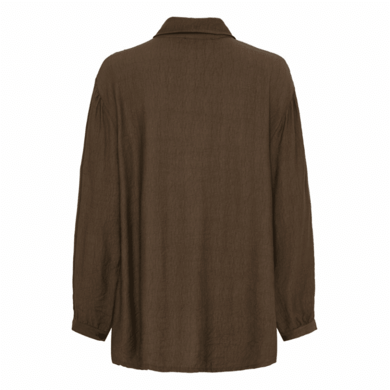 Lagoon skjorte fra Marta du Chateau. Elegant bluse fra Marta Du Château med fine detaljer. Blusen har en løs pasform og gennemgående knapper front. Den kan bruges til ethvert outfit.