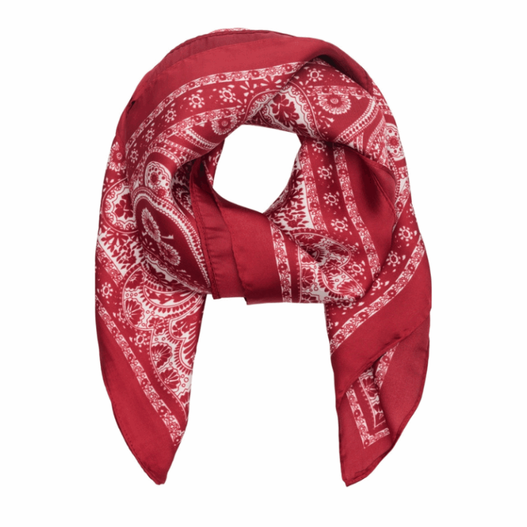 Mdc Juline tørklæde fra Marta du Chateau. En smukt tørklæde som findes i mange forskellige farver og print. Kvalitet: 80% polyester 20% silke