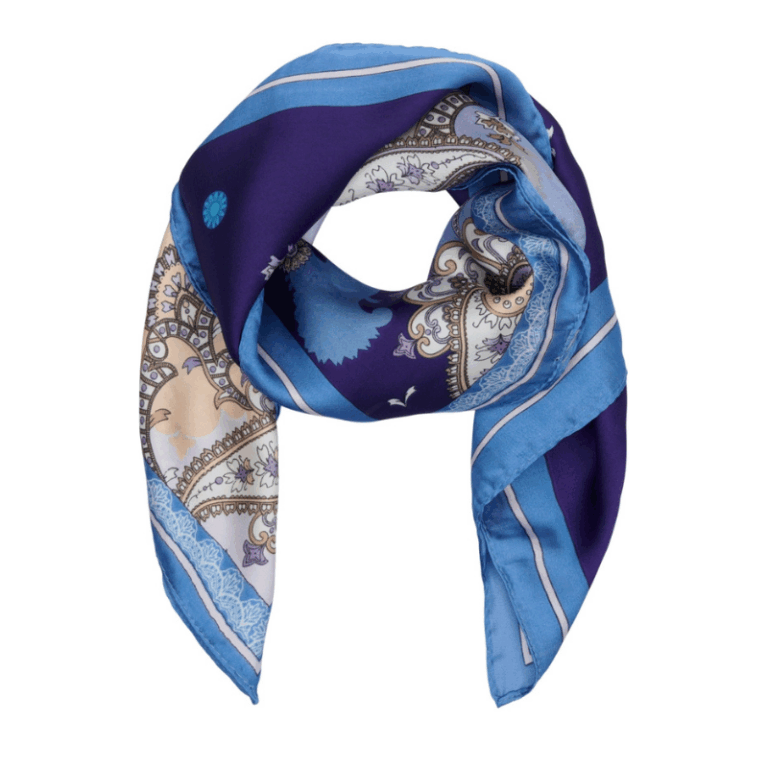 Mdc Juline tørklæde fra Marta du Chateau. En smukt tørklæde som findes i mange forskellige farver og print. Kvalitet: 80% polyester 20% silke