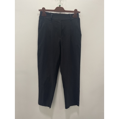 Uma Pant fra Marta du Chateau.