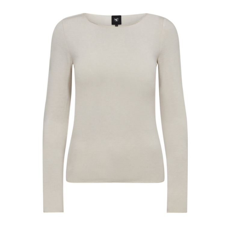 Clay Tee fra Nü er en lækker blød basic top med lange ærmer.  Toppen findes i creme og sort. 