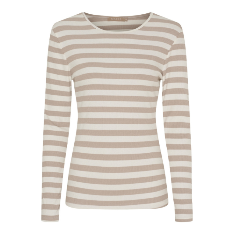 Mdc Begonia bluse fra Marta Du Cháteau, er en fin basis stribet langærmet bluse i en dejlig blød kvalitet. En helt uundværlig style i garderoben hvis du spørger os. Fås i flere skønne farver.