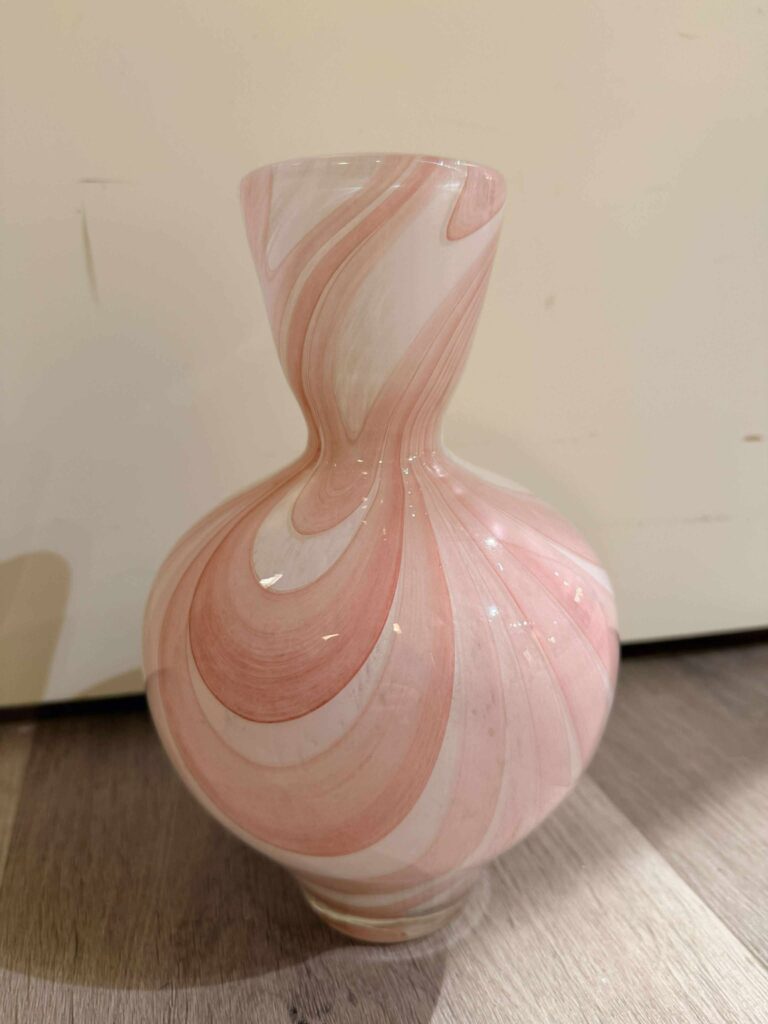 vase tulip rose