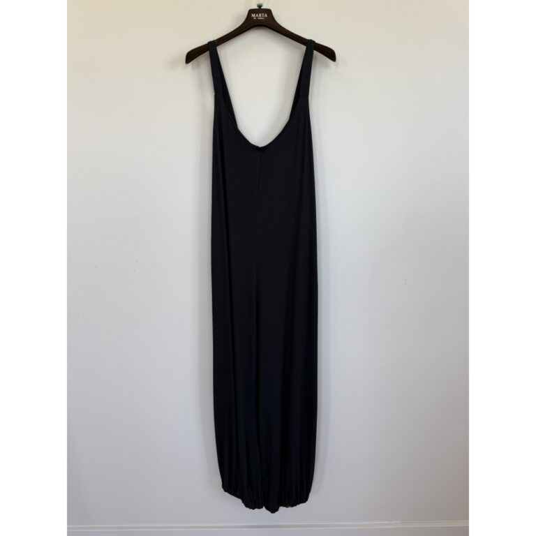 Mdc Orielle jumpsuit fra Marta du Chateau.  Lækreste bløde buksedragt perfekt til sommer og solskinsdage. 